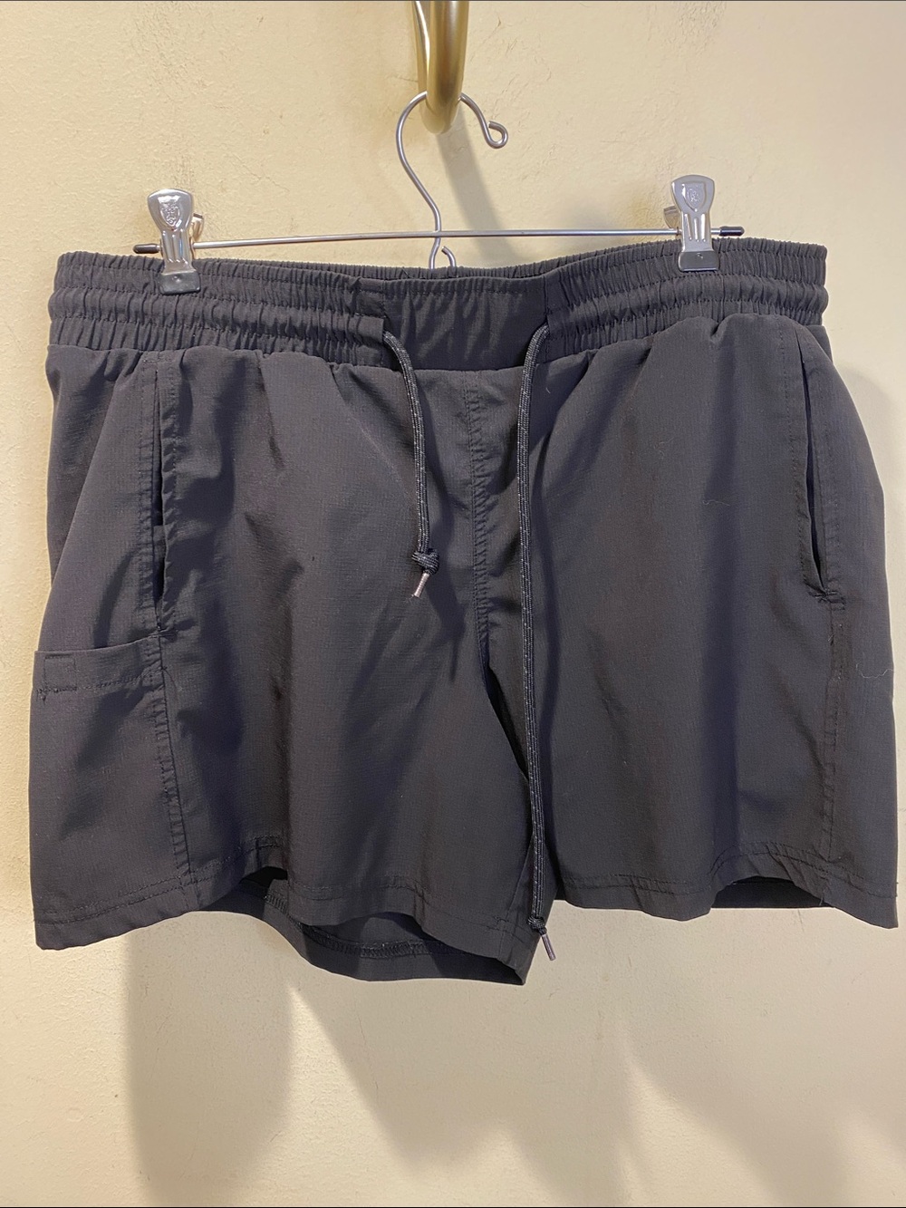 Avalanche Men's Black Elastic-Waist Athletic Shorts Sz L